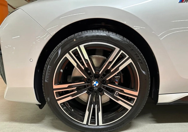 BMW Seria 7 cena 689000 przebieg: 4151, rok produkcji 2023 z Toruń małe 562